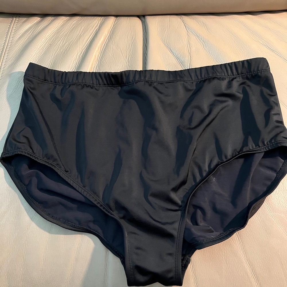 Black swim brief